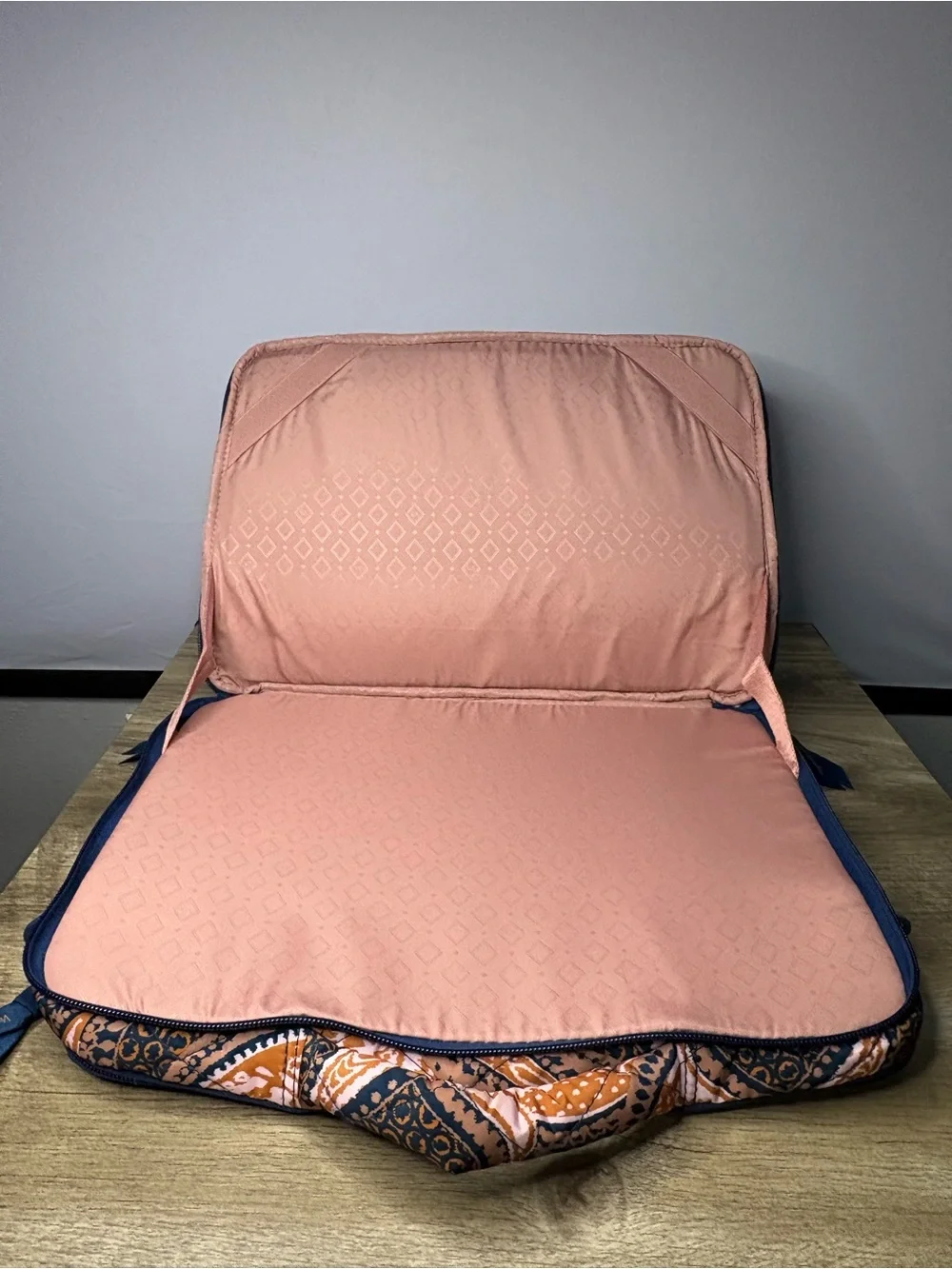 Vera Bradley Fern Paisley Laptop Ultralight Crossbody
